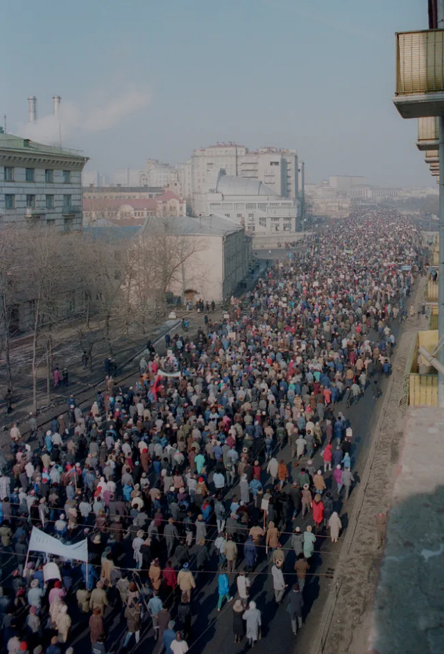 Митинг на манежной площади 1991